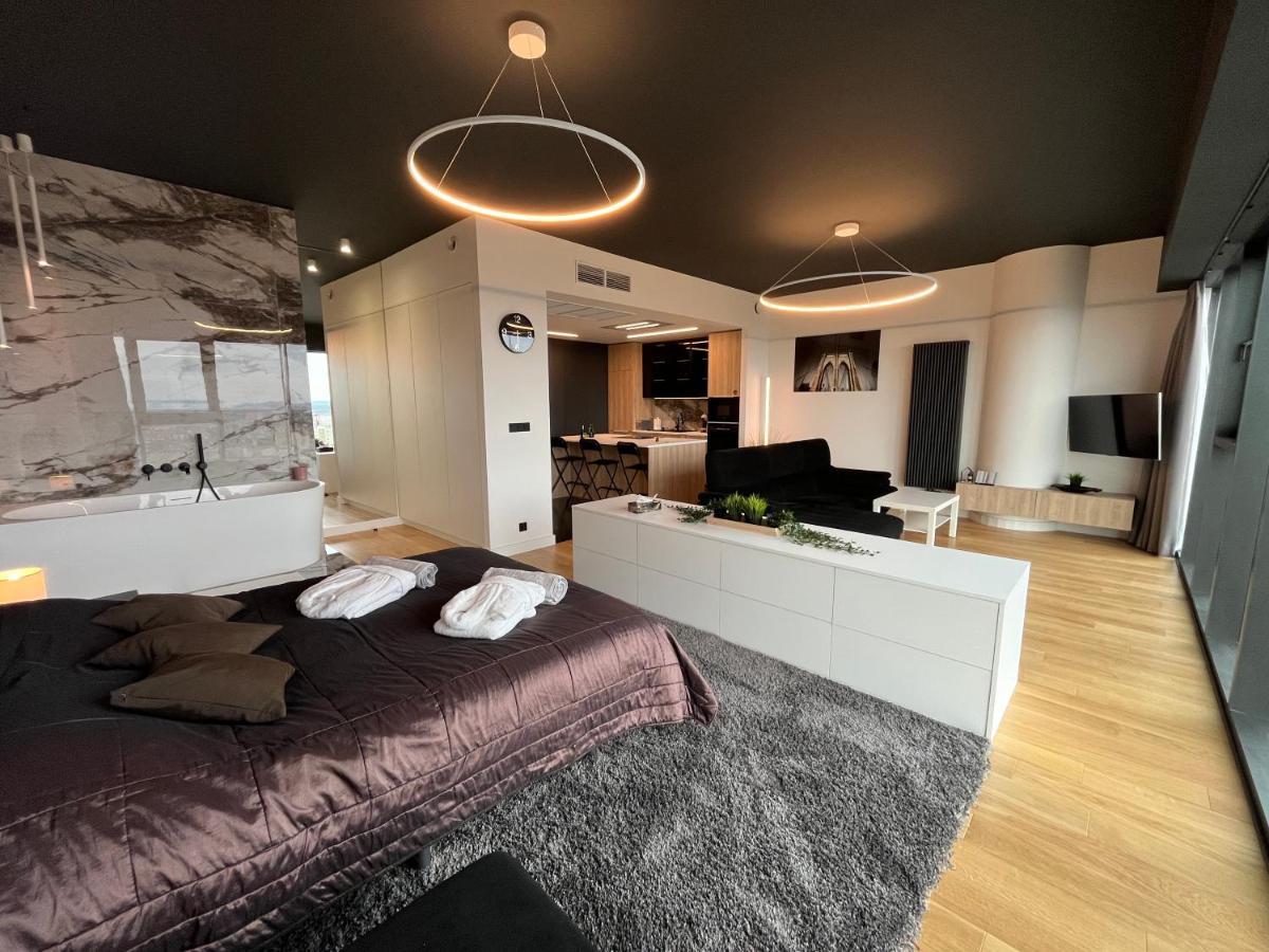 Hanza Tower - Luxurious Apartment 60M2 - 15Th Floor City View Щецин Экстерьер фото
