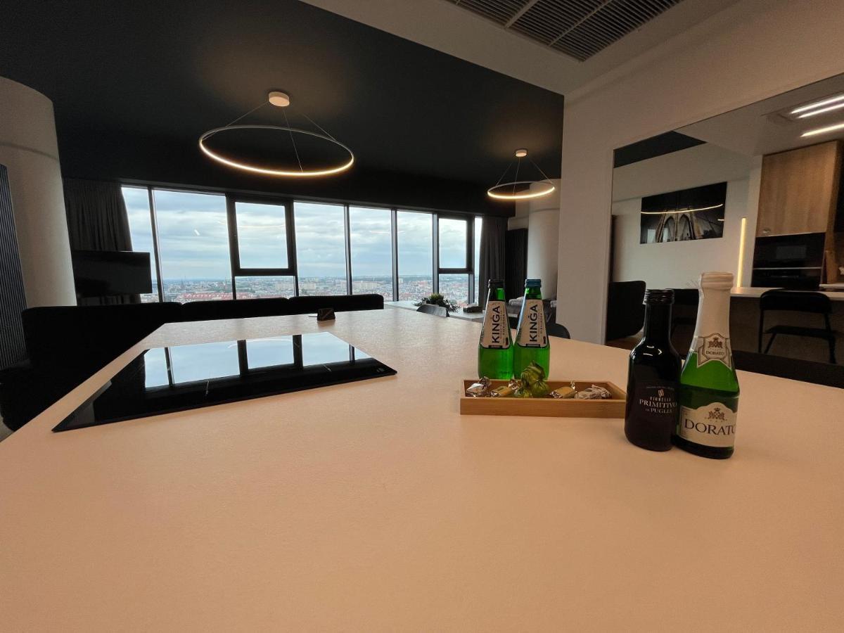 Hanza Tower - Luxurious Apartment 60M2 - 15Th Floor City View Щецин Экстерьер фото
